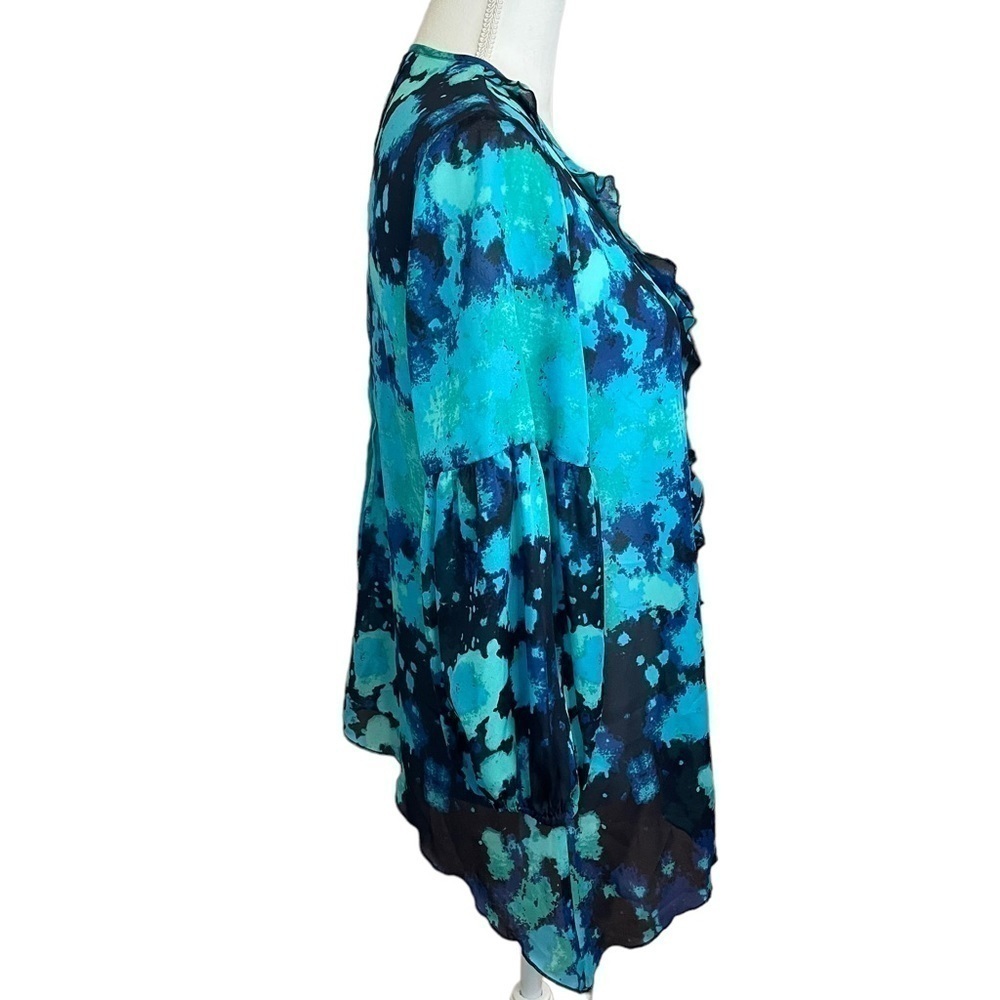 Chico's Black Label Aqua Blue Watercolor Floral Ruffle Front Blouse. Size 4 - Picture 5 of 11